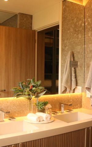 Apartamento à venda com 181m², 3 quartos e 3 vagasBanheiro da Suíte 1
