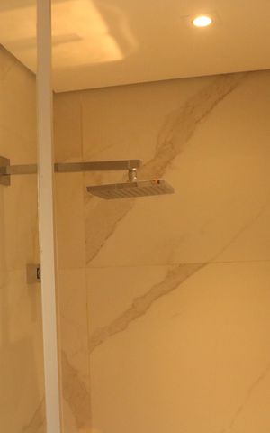 Apartamento à venda com 181m², 3 quartos e 3 vagasBanheiro 1