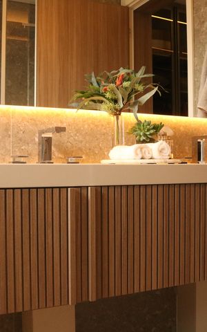 Apartamento à venda com 181m², 3 quartos e 3 vagasBanheiro da Suíte 1