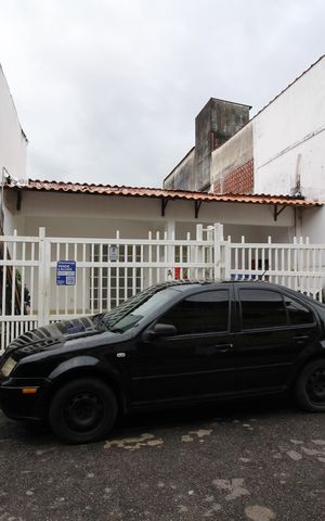 Casa de condomínio para alugar com 80m², 2 quartos e 1 vagaFachada
