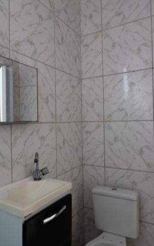 Casa de condomínio para alugar com 80m², 2 quartos e 1 vagaBanheiro Social