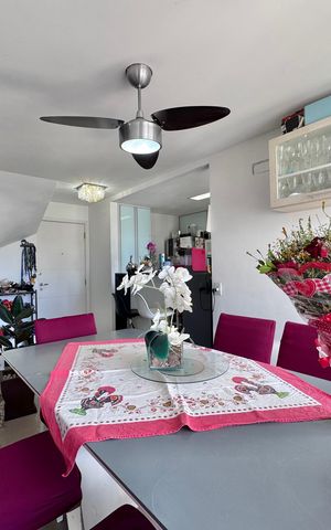 Apartamento à venda com 155m², 3 quartos e 2 vagas Apartamento à venda com 155m², 3 quartos e 2 vagasSala