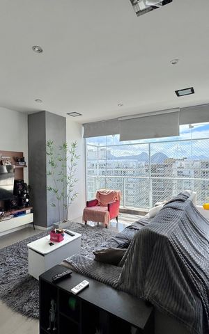 Apartamento à venda com 155m², 3 quartos e 2 vagas Apartamento à venda com 155m², 3 quartos e 2 vagasSala (Segundo andar)
