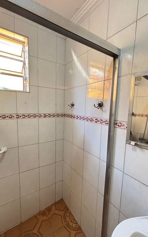Casa à venda com 157m², 3 quartos e 2 vagas Casa à venda com 157m², 3 quartos e 2 vagasBanheiro