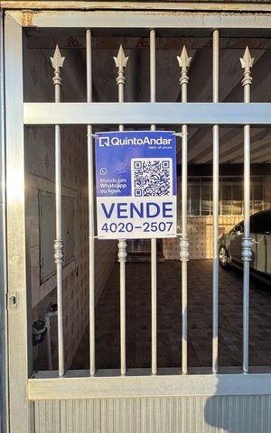 Casa à venda com 157m², 3 quartos e 2 vagas Casa à venda com 157m², 3 quartos e 2 vagasFachada