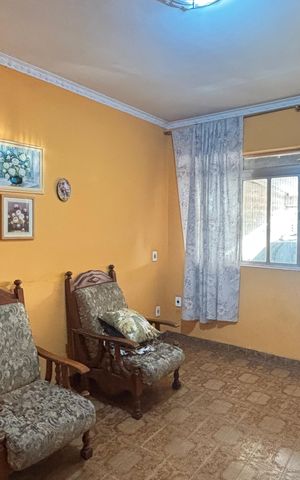 Casa à venda com 157m², 3 quartos e 2 vagas Casa à venda com 157m², 3 quartos e 2 vagasSala
