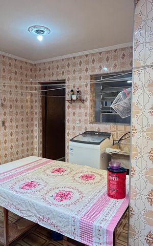 Casa à venda com 157m², 3 quartos e 2 vagas Casa à venda com 157m², 3 quartos e 2 vagasÁrea de Serviço - Quintal