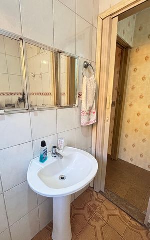 Casa à venda com 157m², 3 quartos e 2 vagas Casa à venda com 157m², 3 quartos e 2 vagasBanheiro