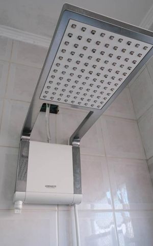 Casa à venda com 190m², 4 quartos e 2 vagasBanheiro