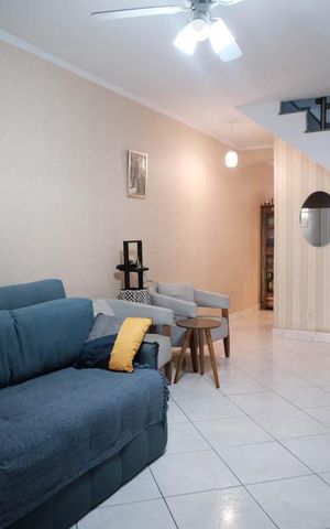 Casa à venda com 190m², 4 quartos e 2 vagasSala
