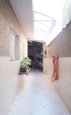 Casa à venda com 190m², 4 quartos e 2 vagasÁrea externa
