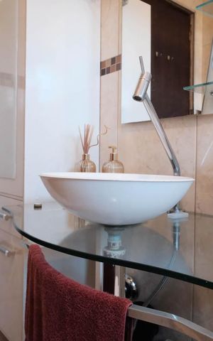 Casa à venda com 190m², 4 quartos e 2 vagasBanheiro da Suíte