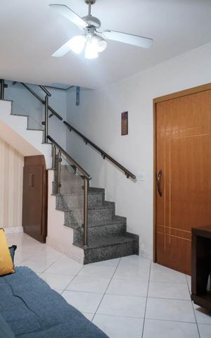 Casa à venda com 190m², 4 quartos e 2 vagasSala