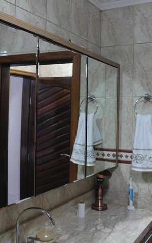 Casa à venda com 135m², 2 quartos e 2 vagasBanheiro Social