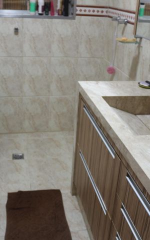 Casa à venda com 135m², 2 quartos e 2 vagasBanheiro Social