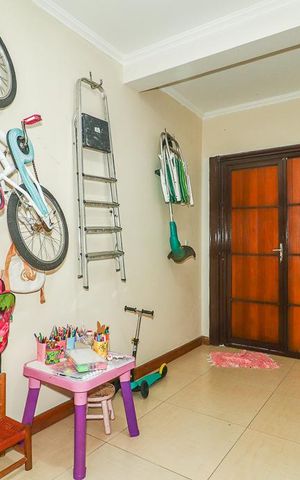Casa de condomínio à venda com 191m², 3 quartos e 2 vagasGaragem