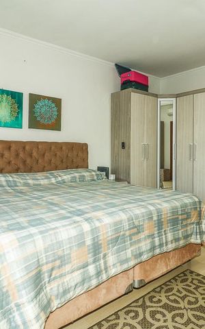 Casa de condomínio à venda com 191m², 3 quartos e 2 vagasQuarto Suíte