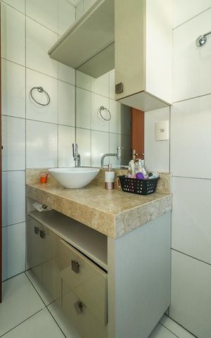 Casa de condomínio à venda com 191m², 3 quartos e 2 vagasBanheiro da Suíte