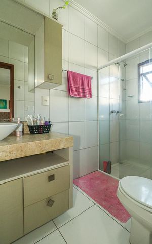 Casa de condomínio à venda com 191m², 3 quartos e 2 vagasBanheiro da Suíte