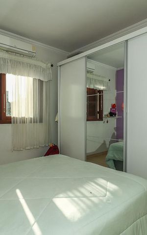 Casa de condomínio à venda com 191m², 3 quartos e 2 vagasQuarto
