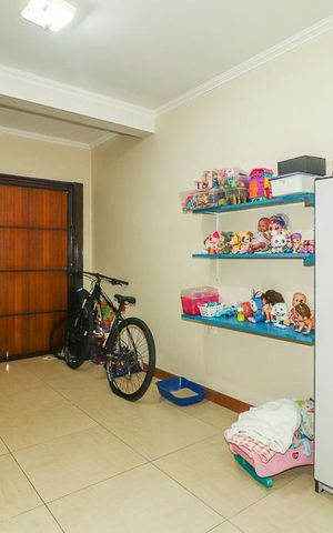 Casa de condomínio à venda com 191m², 3 quartos e 2 vagasGaragem