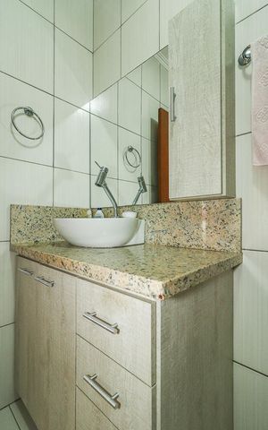 Casa de condomínio à venda com 191m², 3 quartos e 2 vagasBanheiro