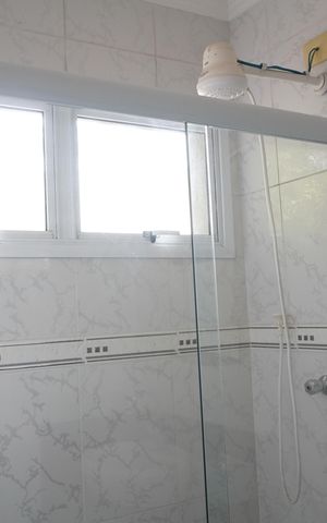 Casa à venda com 290m², 3 quartos e 4 vagasBanheiro Suíte 2 