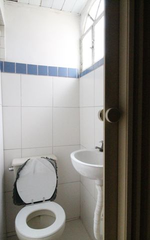 Casa de condomínio à venda com 60m², 3 quartos e 1 vagaBanheiro da suíte