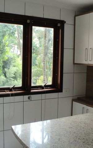 Casa de condomínio para alugar com 350m², 3 quartos e 2 vagasÁrea de Serviço