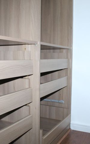 Casa de condomínio para alugar com 350m², 3 quartos e 2 vagasCloset da Suíte 2