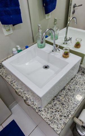 Apartamento à venda com 64m², 2 quartos e 1 vaga Apartamento à venda com 64m², 2 quartos e 1 vagaBanheiro