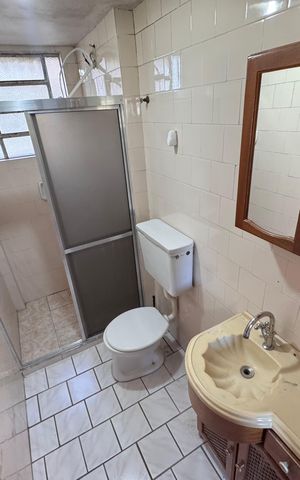 Apartamento para alugar com 48m², 2 quartos e 1 vaga Apartamento para alugar com 48m², 2 quartos e 1 vagaBanheiro
