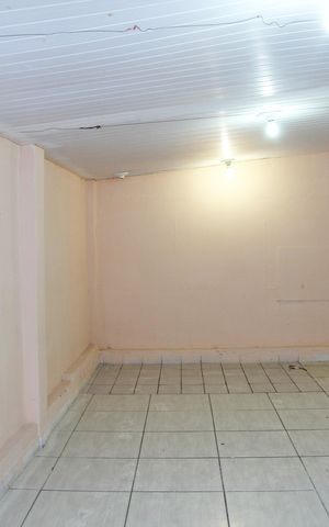 Casa à venda com 150m², 3 quartos e 3 vagasÁrea de Serviço