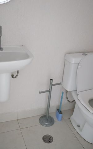Casa à venda com 350m², 3 quartos e 3 vagasEspaço de Festas - Banheiro