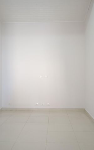 Casa à venda com 350m², 3 quartos e 3 vagasSala
