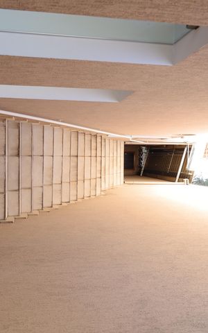 Casa à venda com 350m², 3 quartos e 3 vagasCorredor