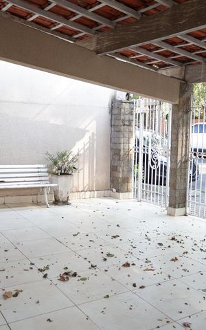 Casa à venda com 350m², 3 quartos e 3 vagasGaragem