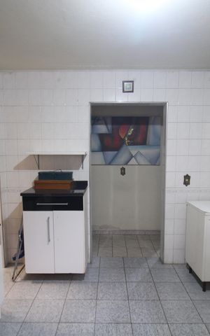 Casa à venda com 150m², 3 quartos e 2 vagasCasa 2 - Sala / Cozinha