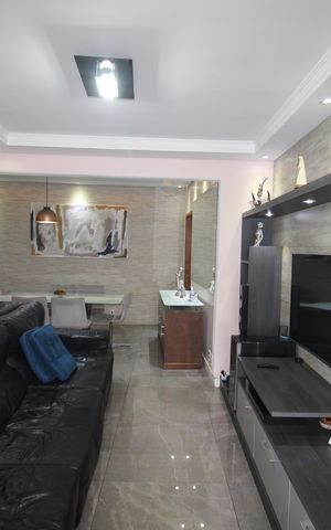Casa à venda com 150m², 3 quartos e 2 vagasSala