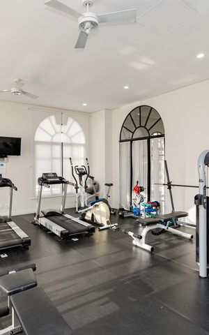 Apartamento à venda com 84m², 3 quartos e 2 vagas Apartamento à venda com 84m², 3 quartos e 2 vagasÁrea comum - Academia