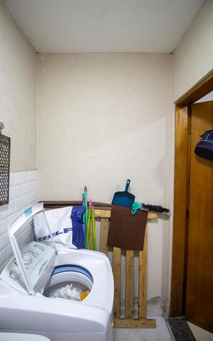 Casa de condomínio à venda com 55m², 2 quartos e 1 vaga Casa de condomínio à venda com 55m², 2 quartos e 1 vagaÁrea de Serviço