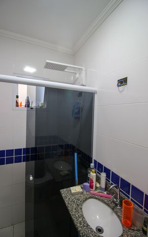 Casa de condomínio à venda com 55m², 2 quartos e 1 vaga Casa de condomínio à venda com 55m², 2 quartos e 1 vagaBanheiro da Suíte 2