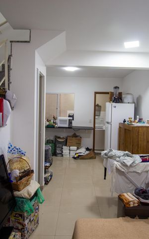 Casa de condomínio à venda com 55m², 2 quartos e 1 vaga Casa de condomínio à venda com 55m², 2 quartos e 1 vagaSala