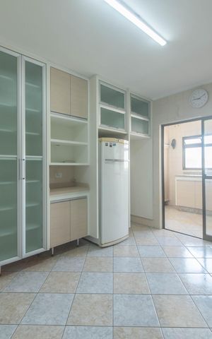 Apartamento à venda com 130m², 3 quartos e 3 vagasCozinha