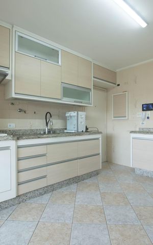 Apartamento à venda com 130m², 3 quartos e 3 vagasCozinha