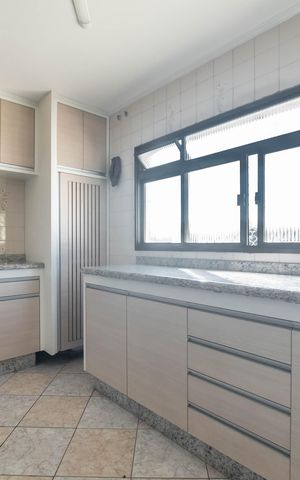 Apartamento à venda com 130m², 3 quartos e 3 vagasÁrea de Serviço