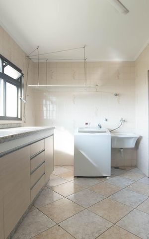 Apartamento à venda com 130m², 3 quartos e 3 vagasÁrea de Serviço