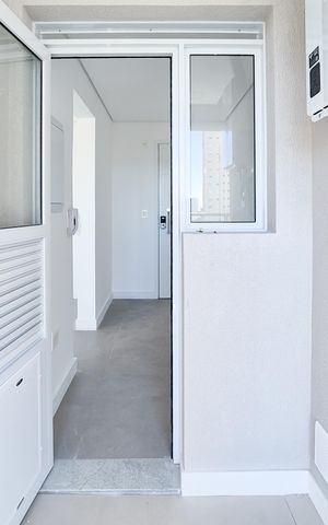 Apartamento à venda com 113m², 3 quartos e 2 vagas Apartamento à venda com 113m², 3 quartos e 2 vagasÁrea de Serviço