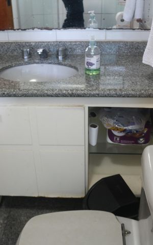 Apartamento à venda com 160m², 4 quartos e 2 vagasBanheiro da Suíte 2