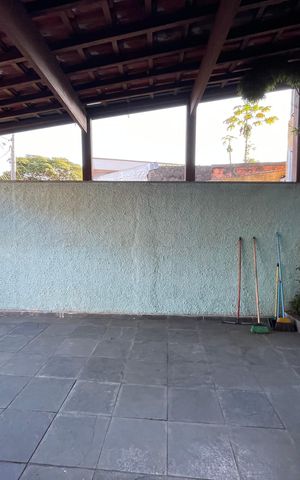 Casa à venda com 170m², 4 quartos e 2 vagas Casa à venda com 170m², 4 quartos e 2 vagasGaragem